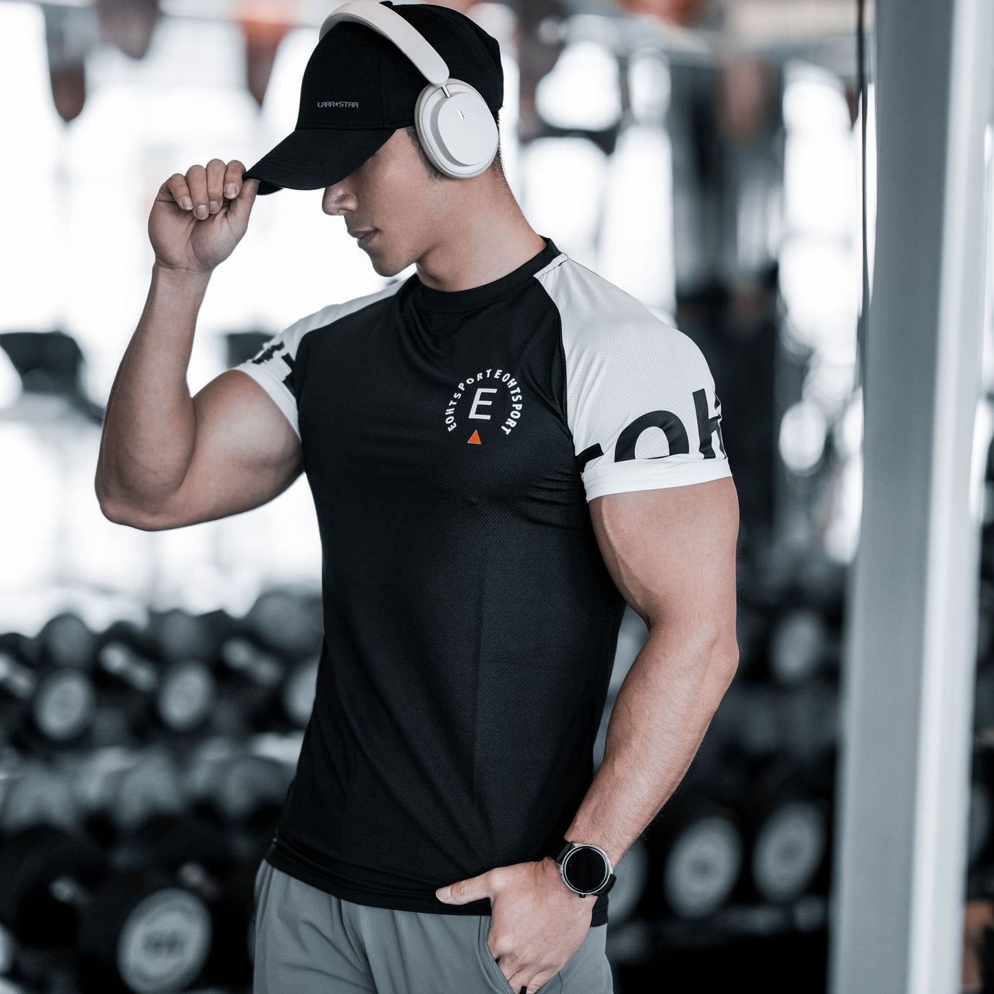 Men's Ice Feeling Slim Fit Sports T-shirt for Fitness