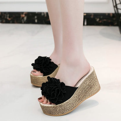 Fashionable Flower Thick Bottom Korean Style Slippers