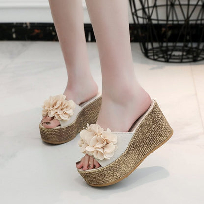 Fashionable Flower Thick Bottom Korean Style Slippers