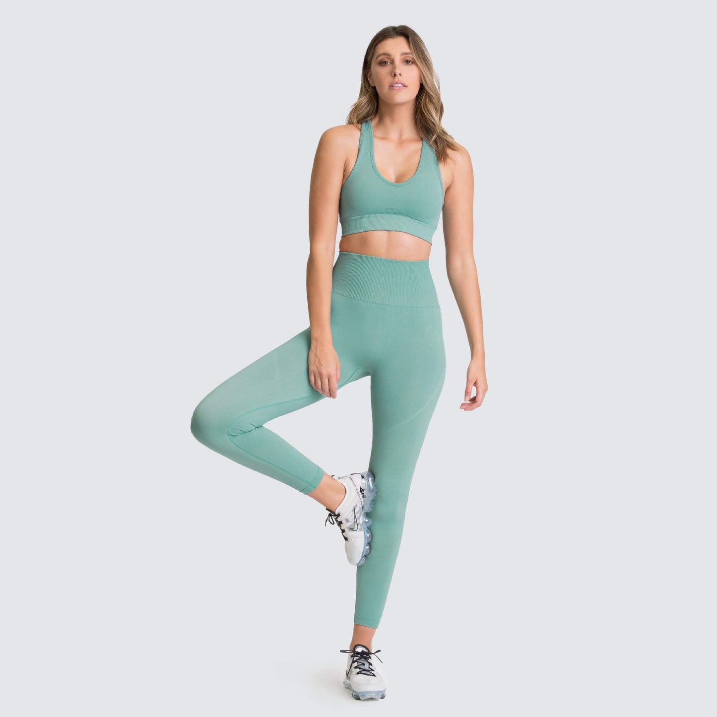 Stylish Seamless Woman's Sportswear for Ultimate Comfort