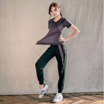 Chic and Casual Women's Short Sleeve Workout Suit-Elevate Your Fashion