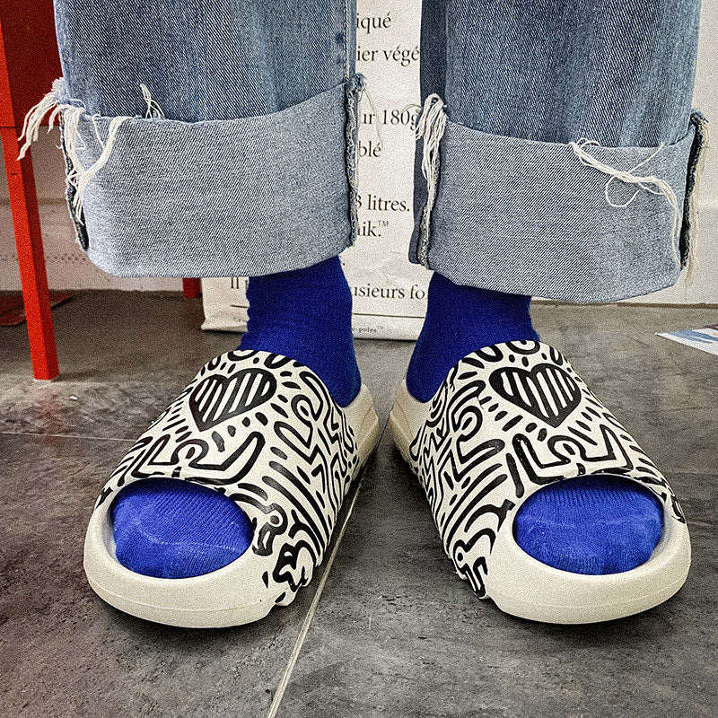 Men's Platform Graffiti Slippers for a Trendy Urban Look