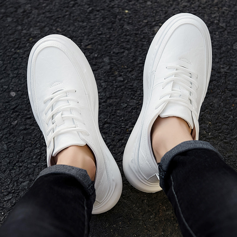 Men's Korean Style Wild Casual Design Shoes for a Trendy Look in White