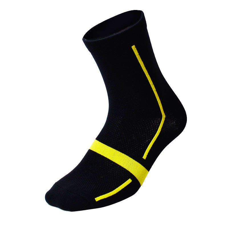 New Quick-Drying and Breathable Cycling Socks for Outdoor Adventures