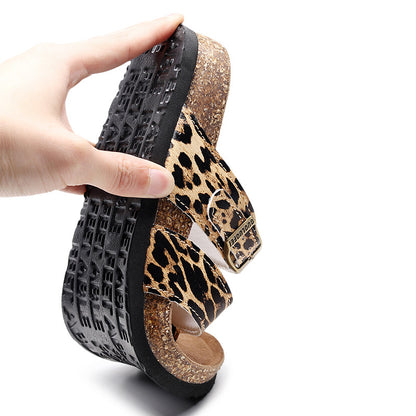 Leopard-Print Cork Slippers for Trendy and Comfortable Fashion