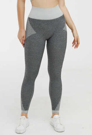 Knitted Seamless Sportswear for a Sculpted and Stylish Look