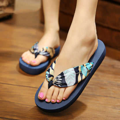 Stylish Beach Slippers for Women-Comfortable and Chic Footwear