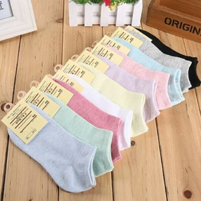 Solid Color Ladies Socks for Everyday Elegance with Classic Comfort