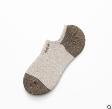 Men's Cotton Socks with Embroidery Detail for Stylish Comfort