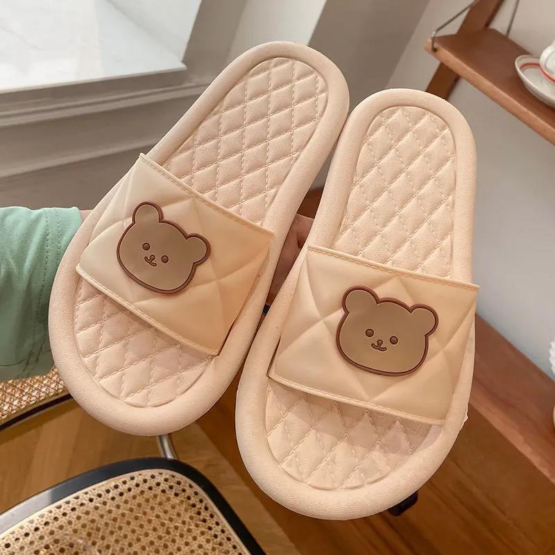 Cartoon Bear Beach Flip Flops ជាមួយនឹងបាតទន់សម្រាប់ស្បែកជើងនៅផ្ទះ