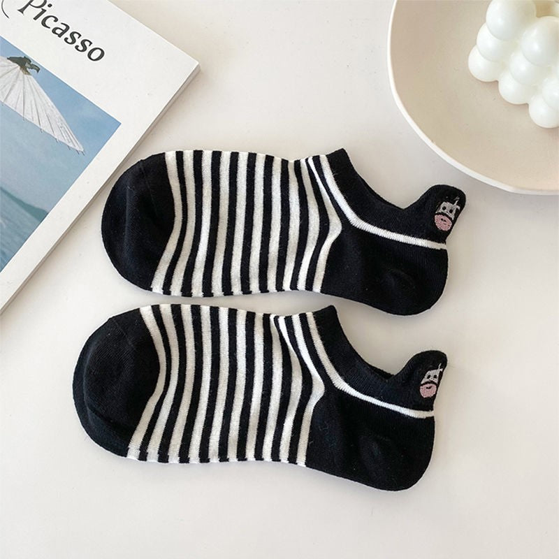 Men's Breathable Simple Cotton Embroidered Socks